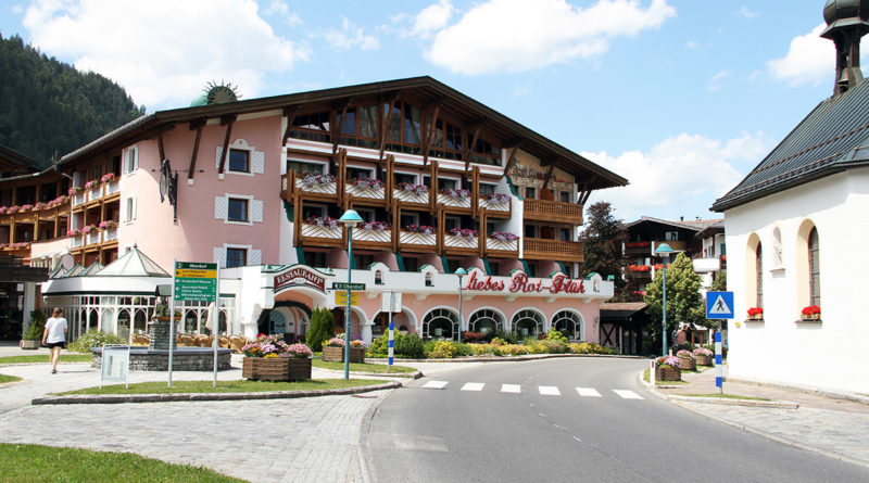 Hotel liebes Rot-Flüh